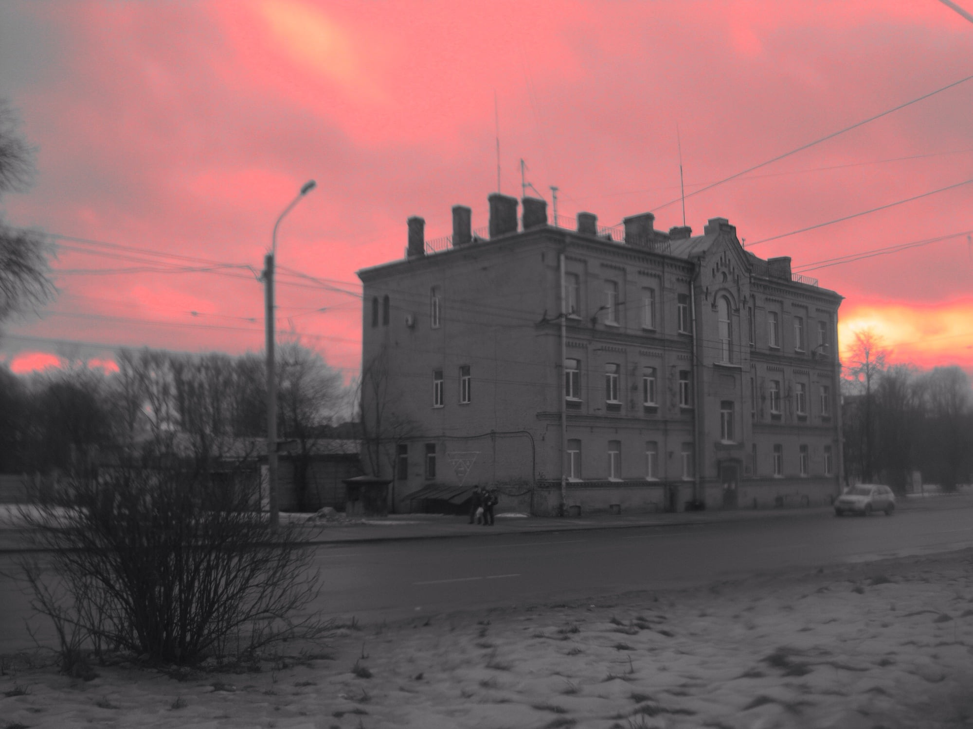 Pinkie Industrial, photograph 01